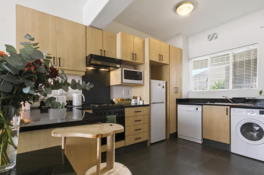 1 Bedroom Property for Sale in Sea Point Western Cape